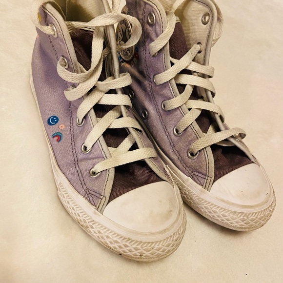 Converse All Star Girls Size 1.5 EUC - Picture 2 of 6